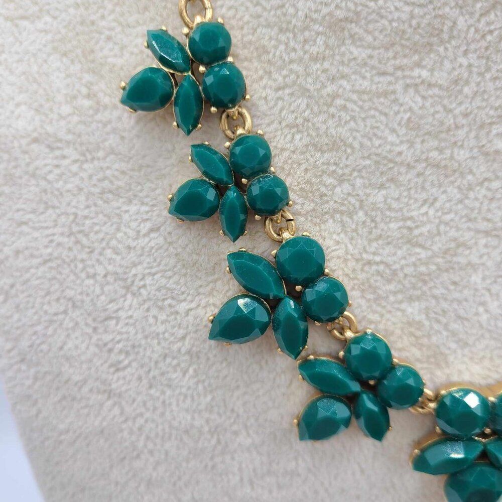 J Crew Green Resin Gold Tone Necklace NWOT! - Picture 9 of 10